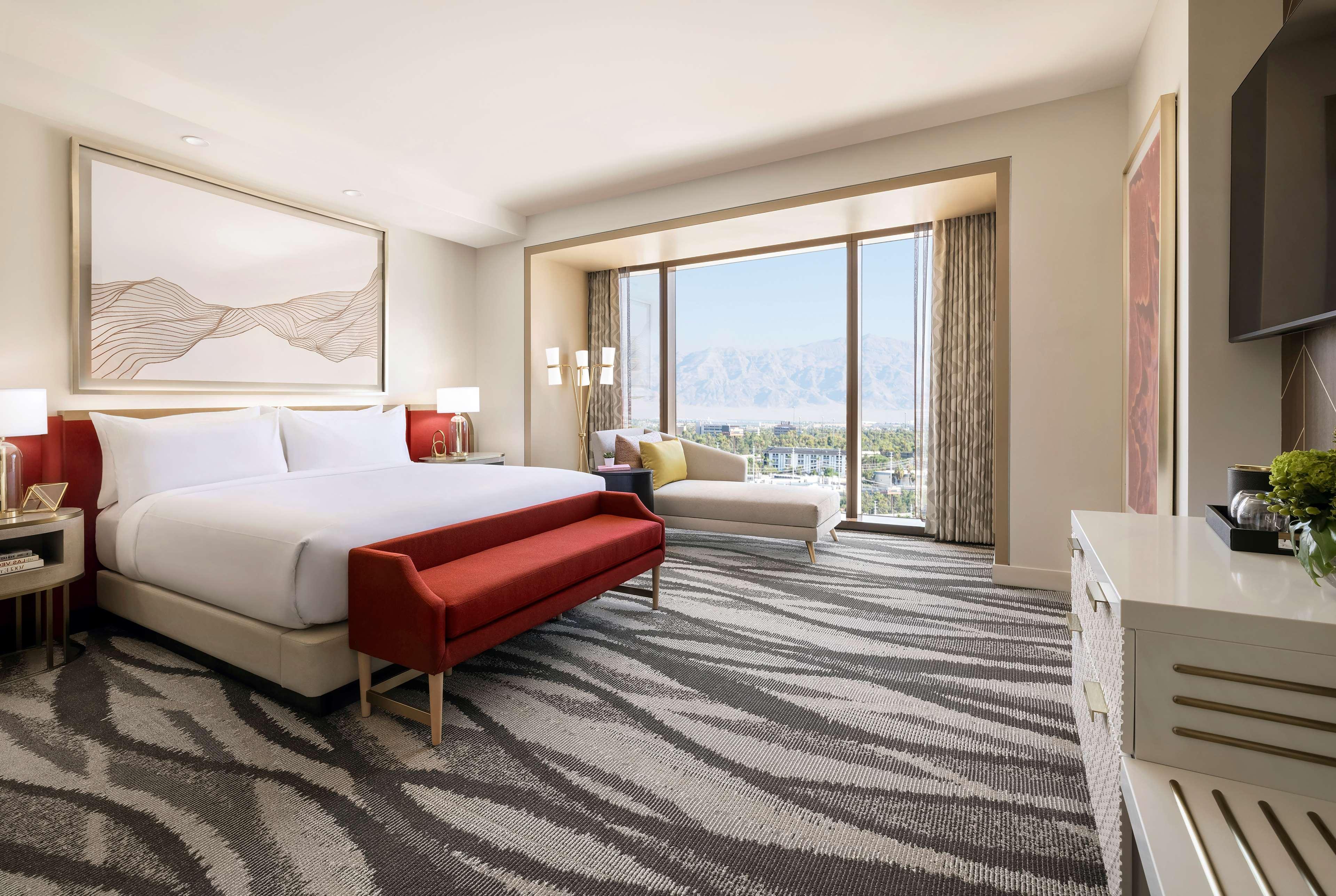 Conrad Las Vegas At Resorts World Dış mekan fotoğraf A guest room at the Hilton Ras Al Khaimah
