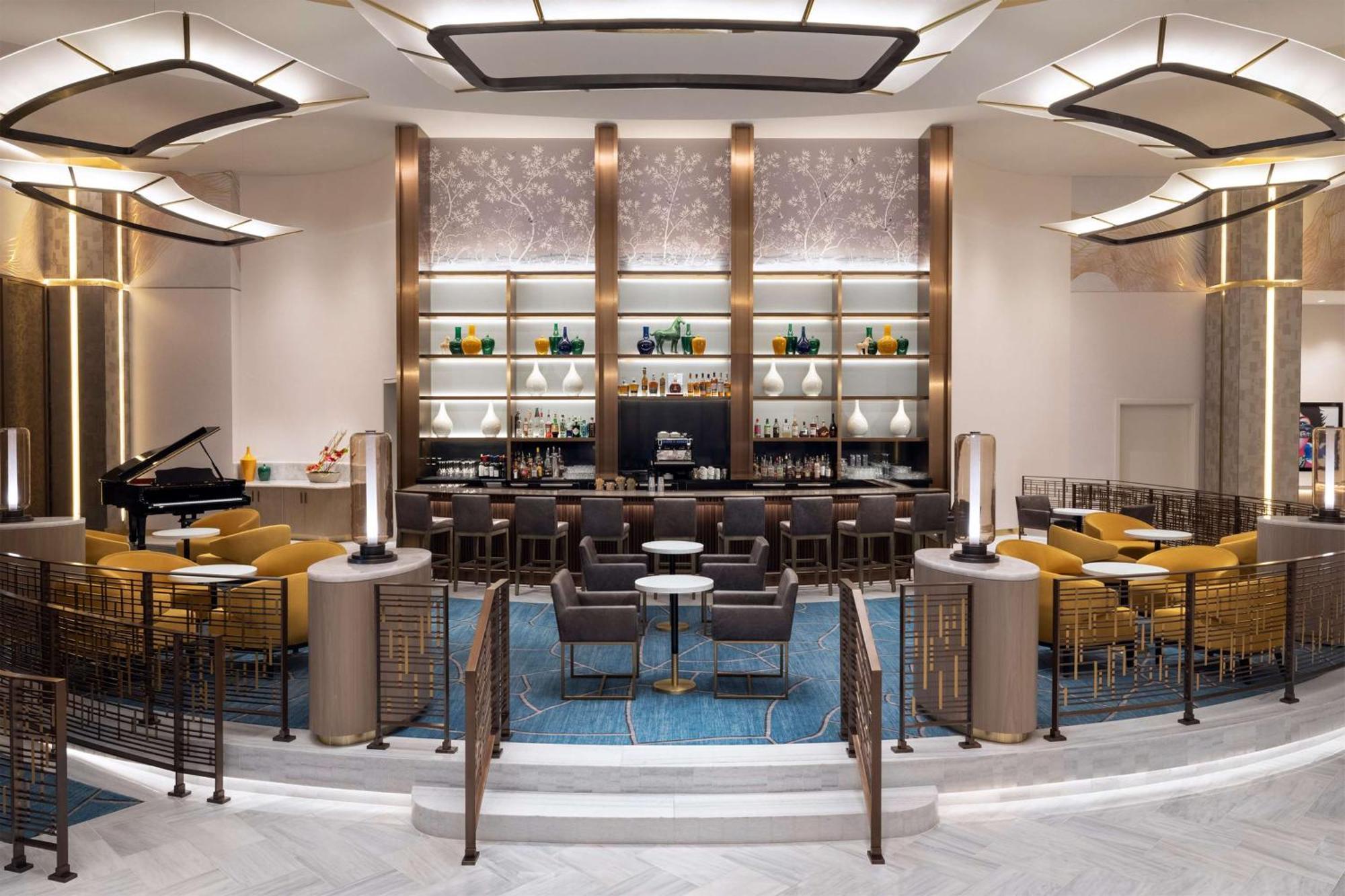 Conrad Las Vegas At Resorts World Dış mekan fotoğraf The bar at the lounge