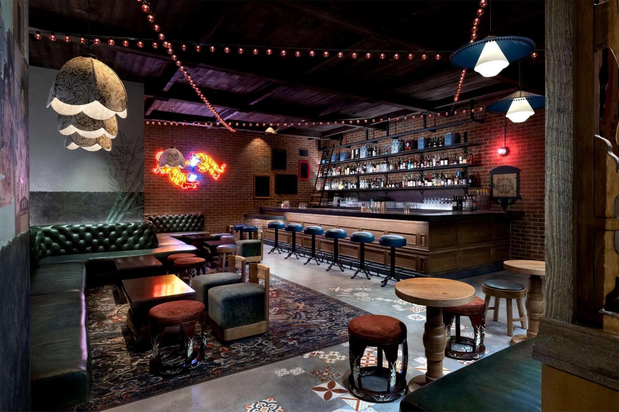 Conrad Las Vegas At Resorts World Dış mekan fotoğraf The interior of the bar